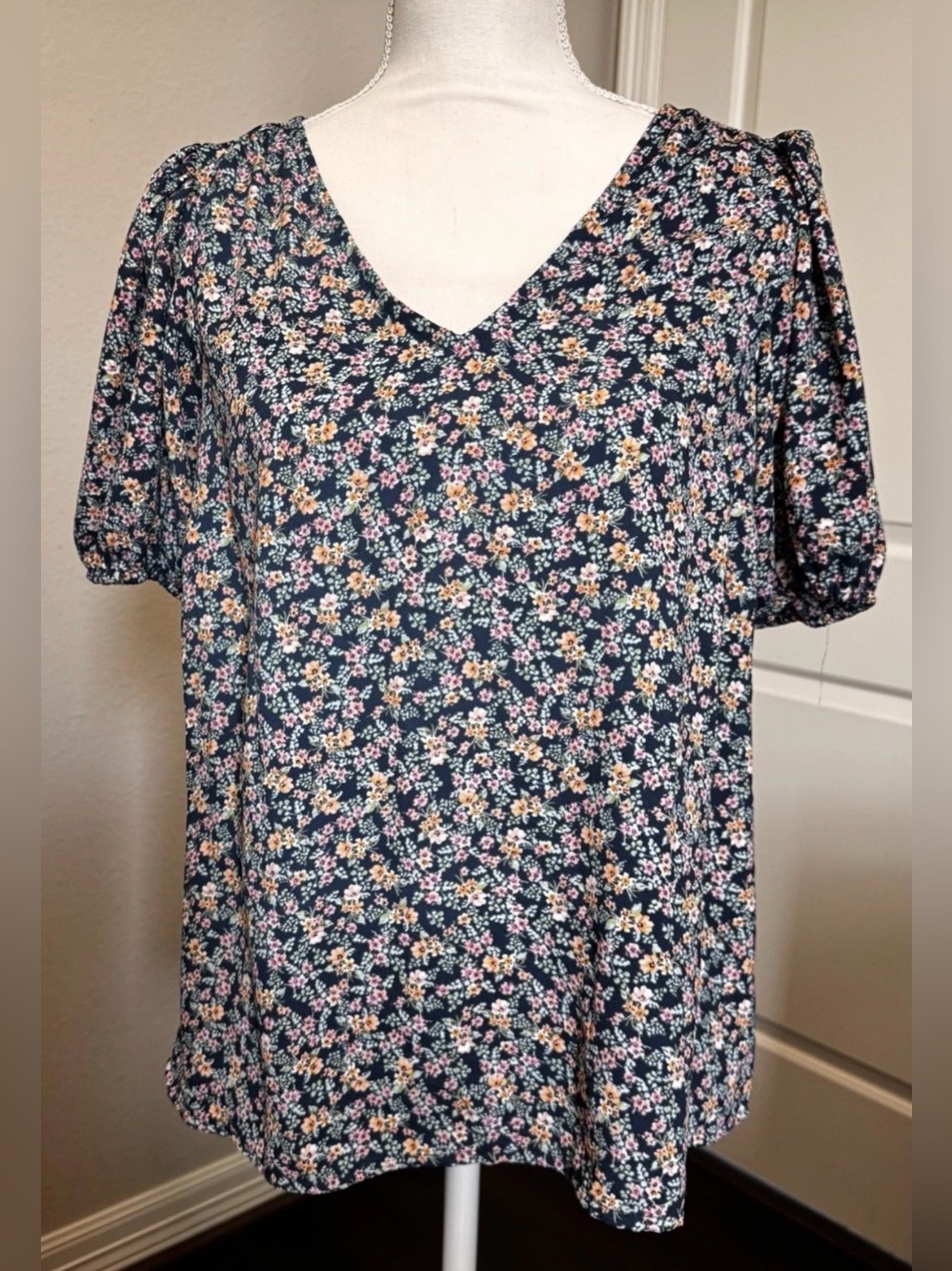 Lauren Conrad Women's Floral Blouse Size Small
